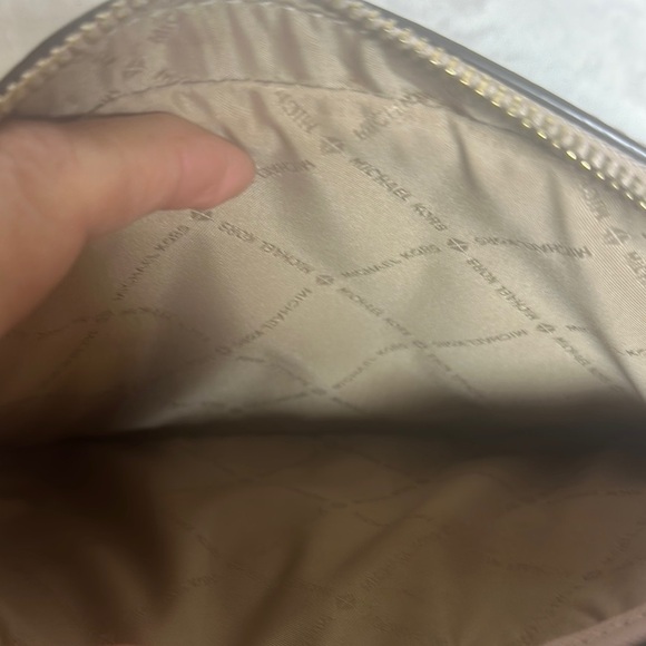 Michael Kors Pink Crossbody Bag with Structured Design - Picture 12 of 16